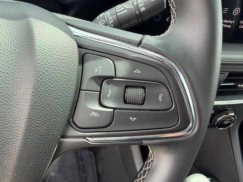 Used 2025 Buick Encore GX Preferred image 24