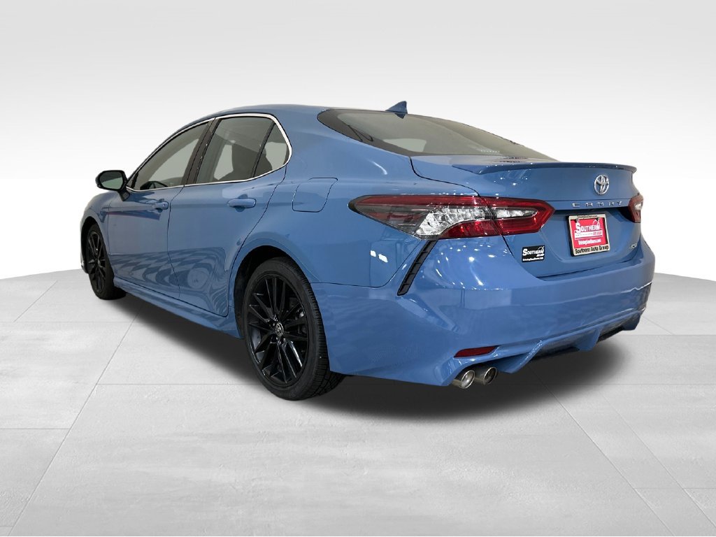 Used 2023 Toyota Camry XSE FWD image 3