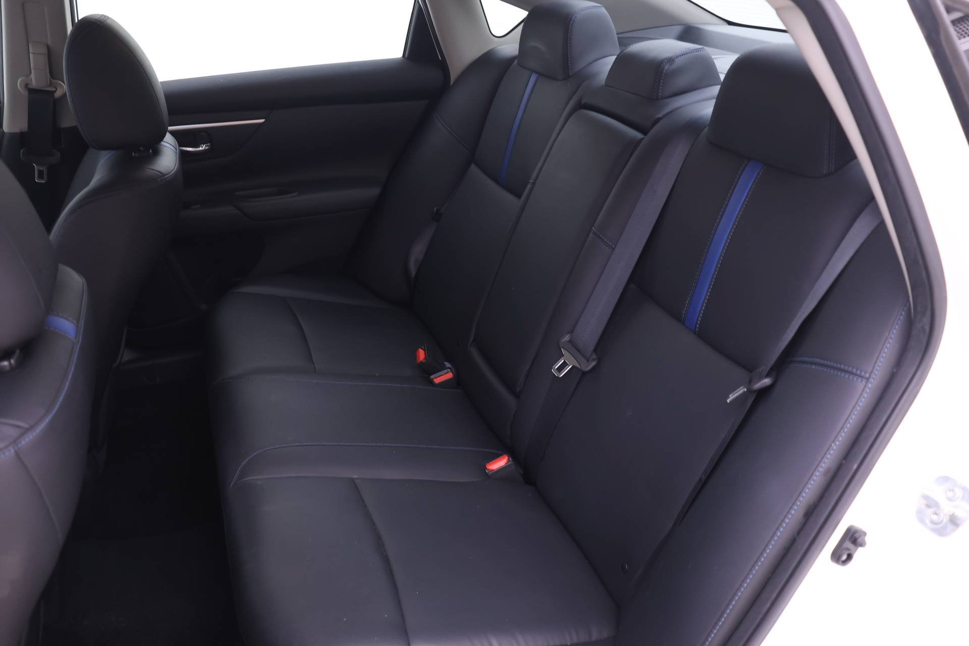 Used 2018 Nissan Altima 2.5 SR w/ SR Midnight Edition FWD image 10