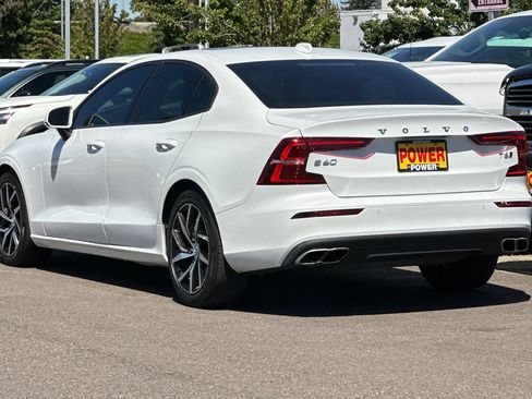 Used 2019 Volvo S60 T6 Momentum w/ Multimedia Package AWD/4WD image 6