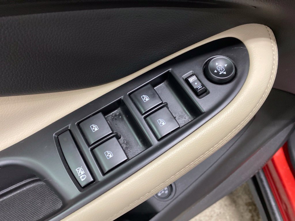 Used 2018 Buick Envision Essence AWD/4WD image 37