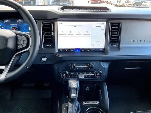 Used 2025 Ford Bronco Badlands AWD/4WD image 7