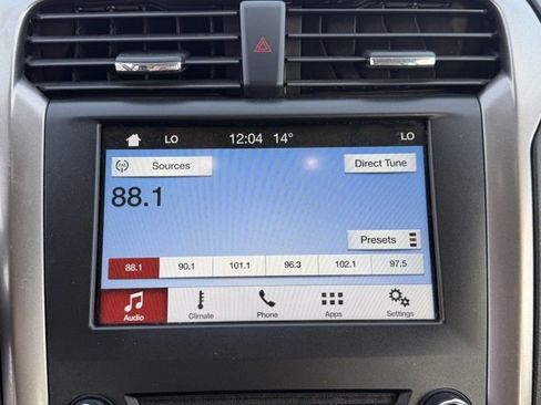 Certified 2017 Ford Fusion SE w/ Fusion SE Technology Package image 15