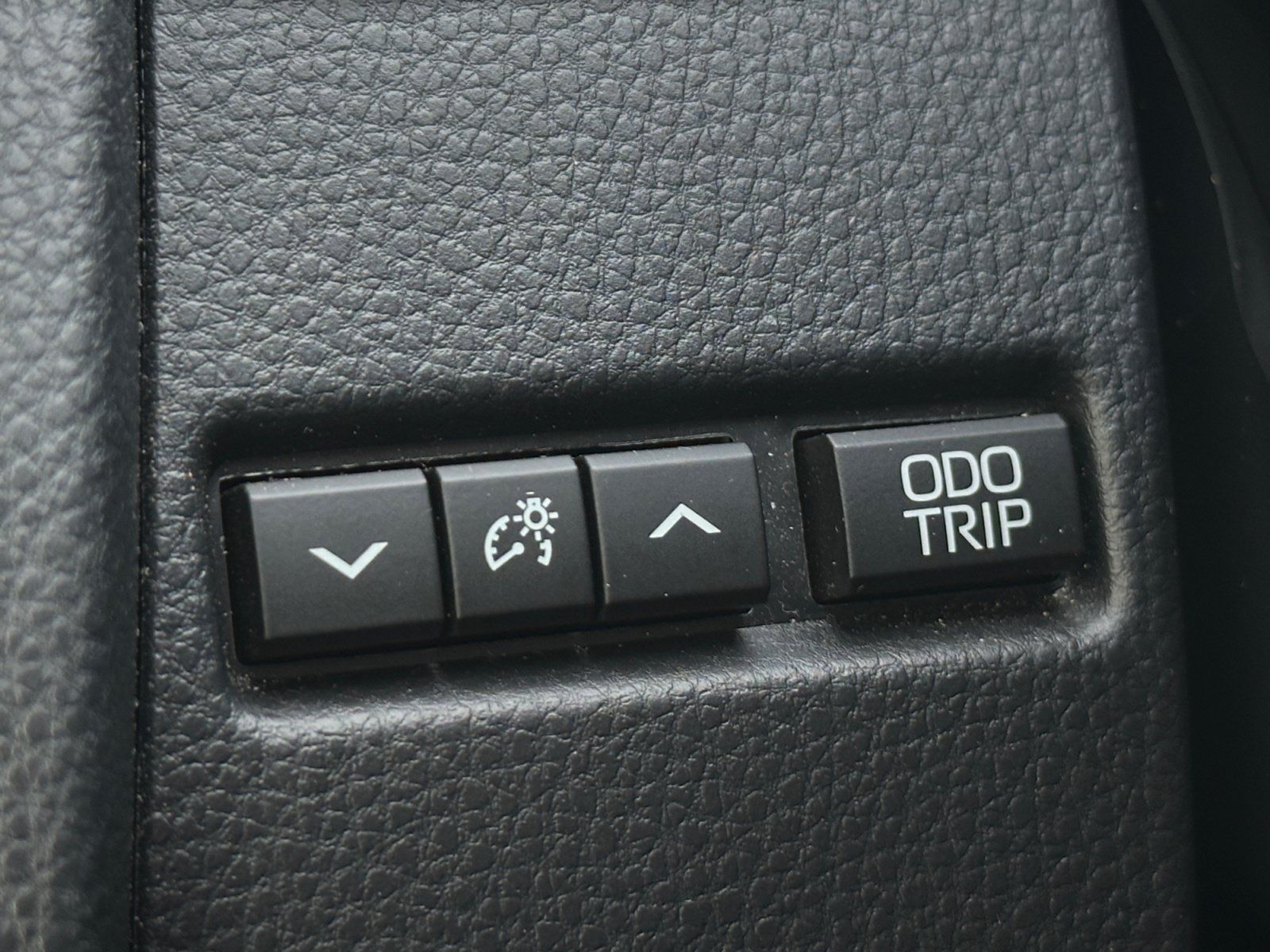 Used 2025 Toyota Prius LE FWD image 29