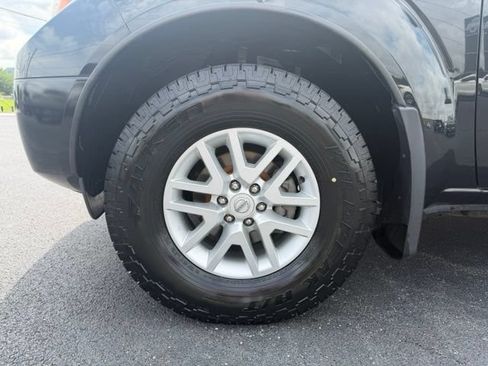 Used 2021 Nissan Frontier SV AWD/4WD image 9