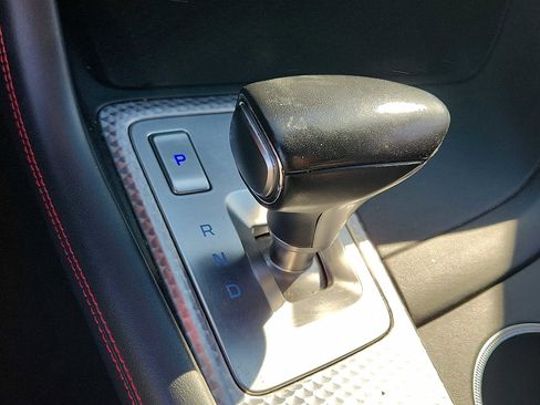 Used 2022 Genesis G70 3.3T w/ Sport Prestige Package image 15