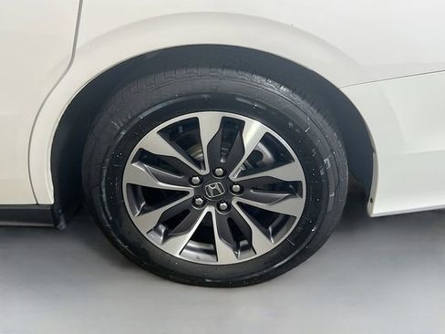 Used 2024 Honda Odyssey EX-L image 23