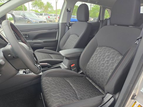 New 2026 Mitsubishi Outlander Sport LE AWD/4WD image 10