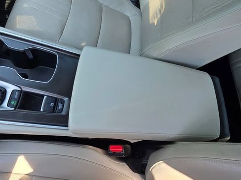 Used 2018 Honda Accord Touring image 16