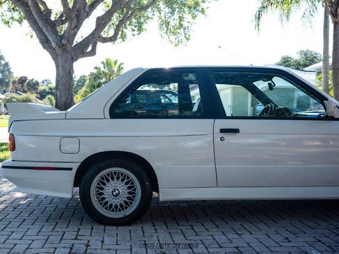 Used 1988 BMW M3 Coupe RWD image 10