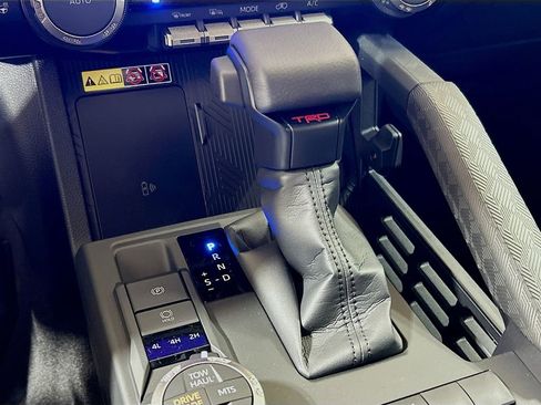 New 2026 Toyota 4Runner TRD Off-Road Premium AWD/4WD image 14
