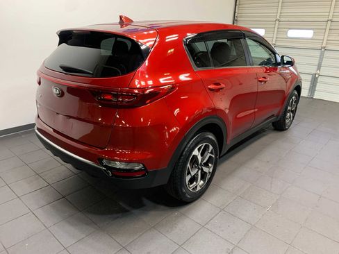 Used 2021 Kia Sportage LX image 3