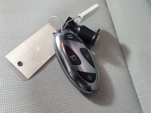 Used 2025 Hyundai Kona SE FWD image 25