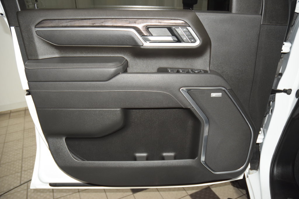 Used 2025 Chevrolet Silverado 2500 LTZ w/ LTZ Plus Package AWD/4WD image 53