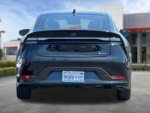 Used 2025 Toyota Prius Plug-In Hybrid FWD image 5