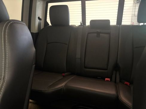 Used 2016 RAM 1500 Laramie w/ Convenience Group AWD/4WD image 25