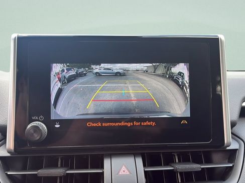 Used 2024 Toyota RAV4 LE FWD image 17