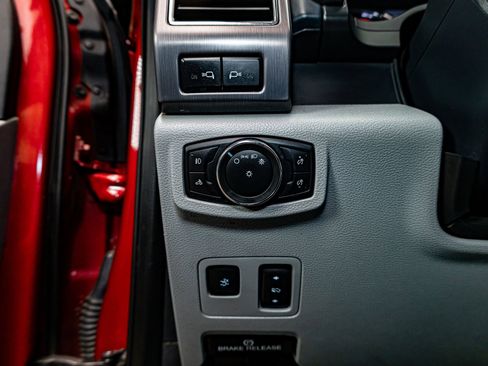 Used 2022 Ford F450 Limited w/ FX4 Off-Road Package image 21