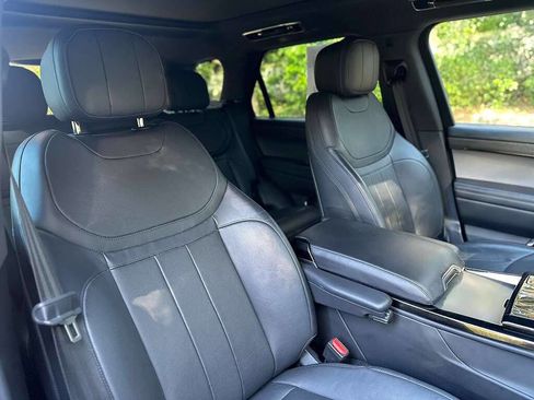 Used 2024 Land Rover Range Rover Sport Dynamic SE image 19