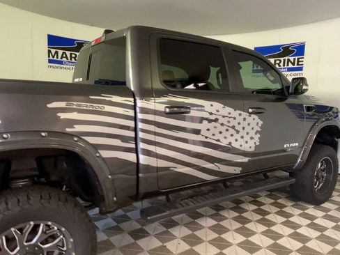 Used 2022 RAM 1500 Big Horn AWD/4WD image 2