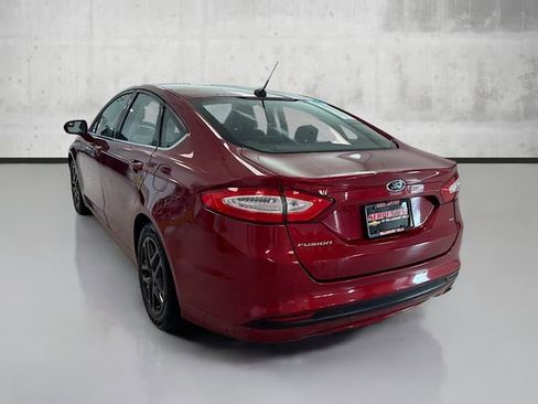 Used 2016 Ford Fusion SE image 7