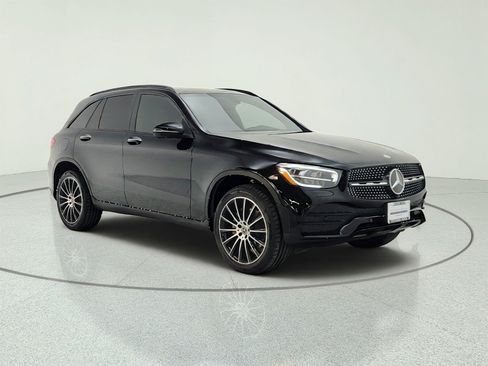 Used 2021 Mercedes-Benz GLC 300 image 3