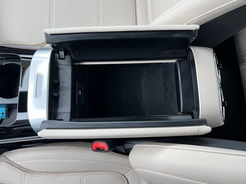 Used 2026 Mercedes-Benz C 300 4MATIC Sedan image 19
