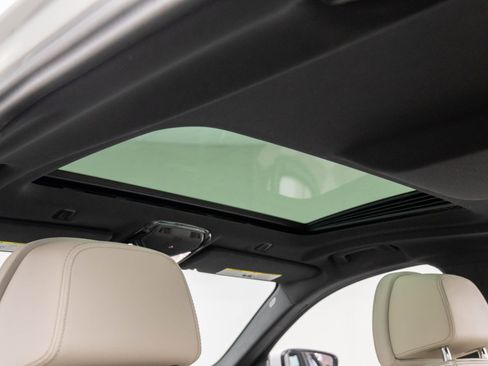 Used 2023 BMW 540i xDrive w/ M Sport Package image 17