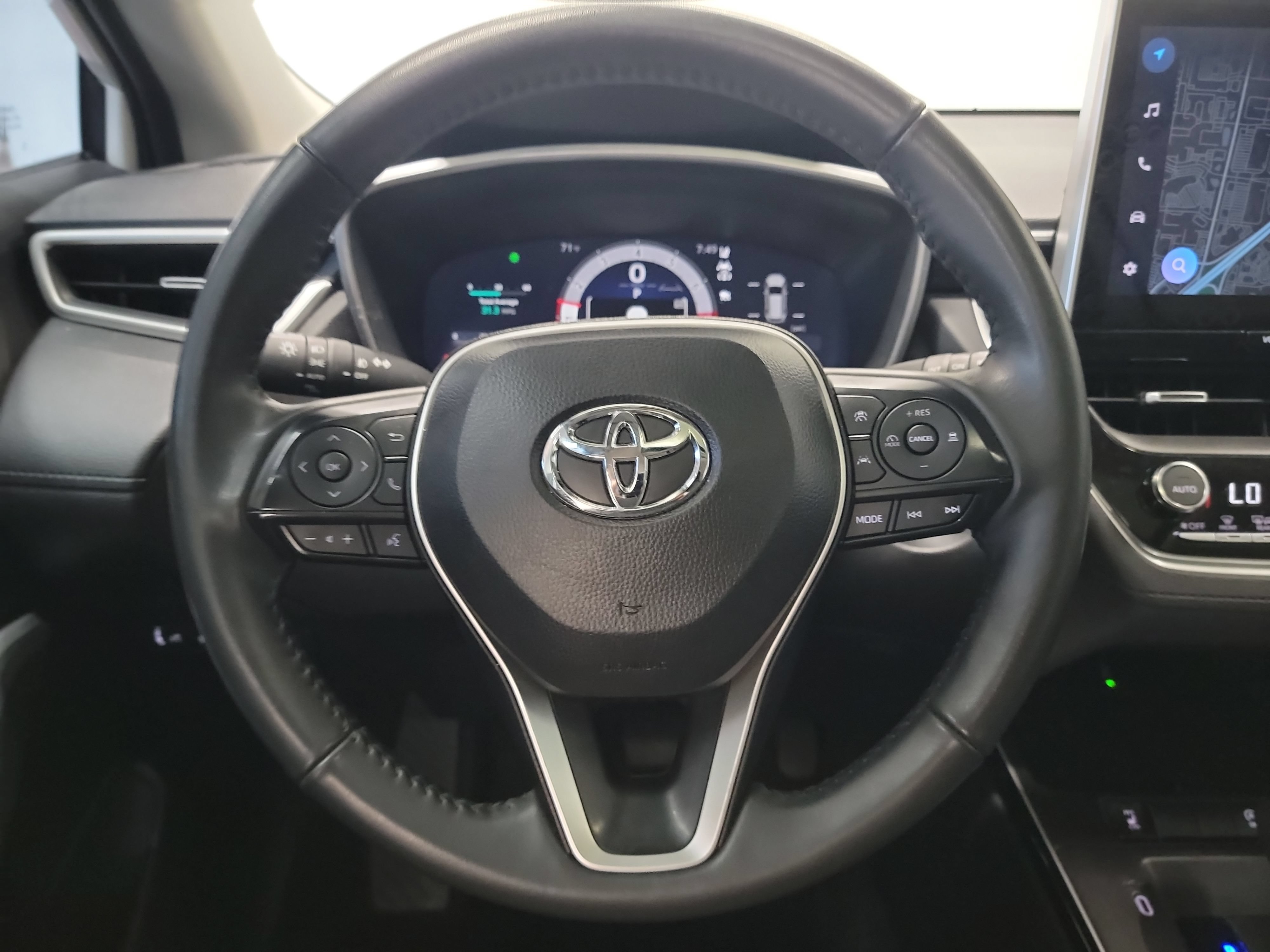 Used 2026 Toyota Corolla Cross XLE w/ Convenience Package FWD image 17