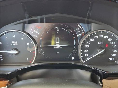 Used 2018 Cadillac XT5 Platinum w/ Driver Assist Package AWD/4WD image 11