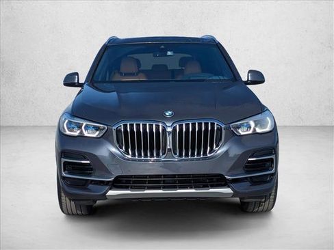 Used 2022 BMW X5 sDrive40i w/ Executive Package image 2