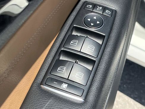 Used 2016 Mercedes-Benz E 400 Cabriolet image 18