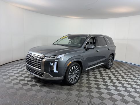 Used 2025 Hyundai Palisade Calligraphy AWD/4WD image 2