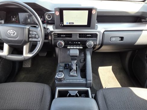 Used 2025 Toyota 4Runner SR5 AWD/4WD image 20