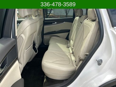 Used 2017 Lincoln MKX Reserve image 25