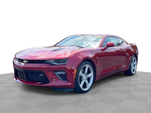 Used 2018 Chevrolet Camaro SS RWD image 1