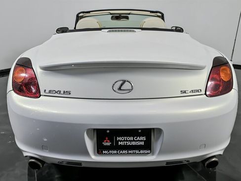 Used 2005 Lexus SC 430 Convertible image 9