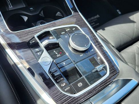 New 2026 BMW X5 xDrive50e AWD/4WD image 18