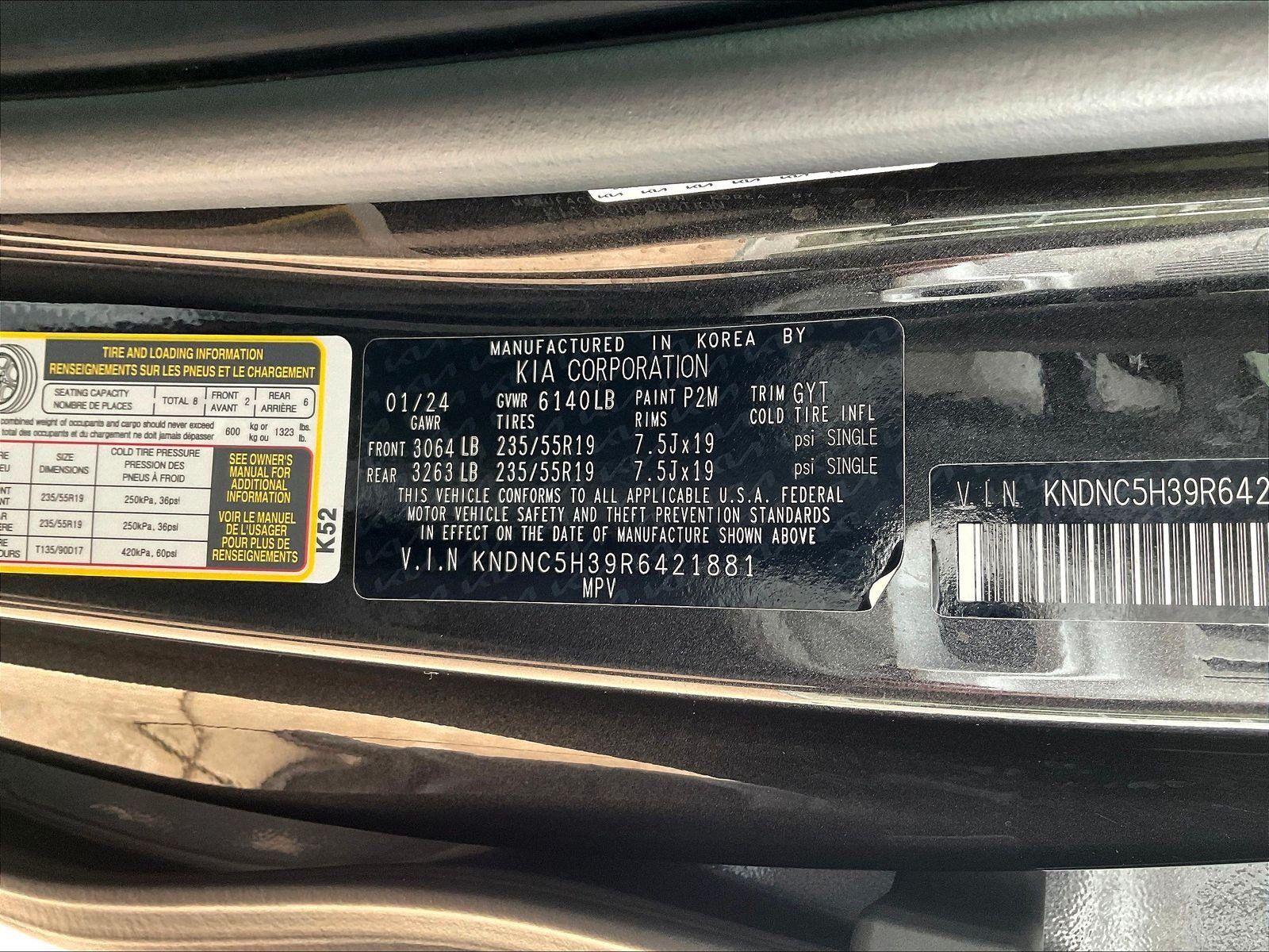 Used 2024 Kia Carnival EX FWD image 18