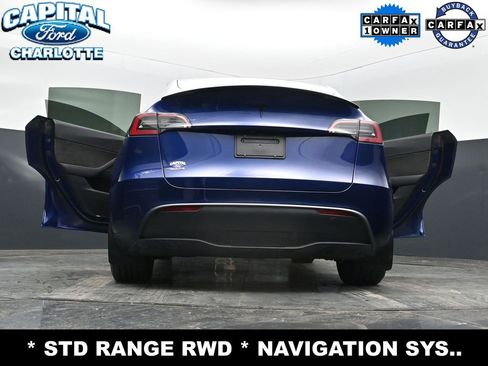Used 2024 Tesla Model Y 2WD image 34
