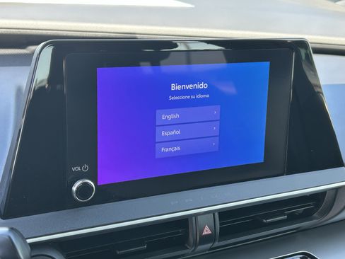 Certified 2025 Toyota Prius LE FWD image 19