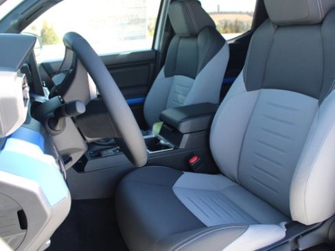 New 2025 Toyota Tacoma TRD Sport image 12