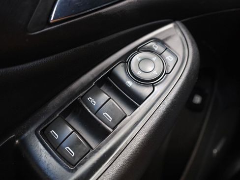 Used 2017 Chevrolet Volt Premier w/ Driver Confidence II Package FWD image 28
