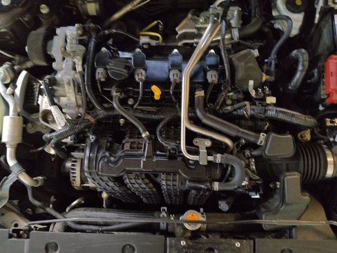 Used 2024 Nissan Altima 2.5 SV FWD image 30