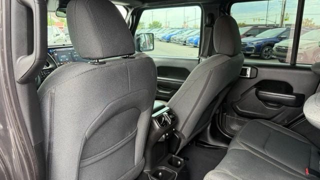 Used 2024 Jeep Wrangler Unlimited Sport AWD/4WD image 14