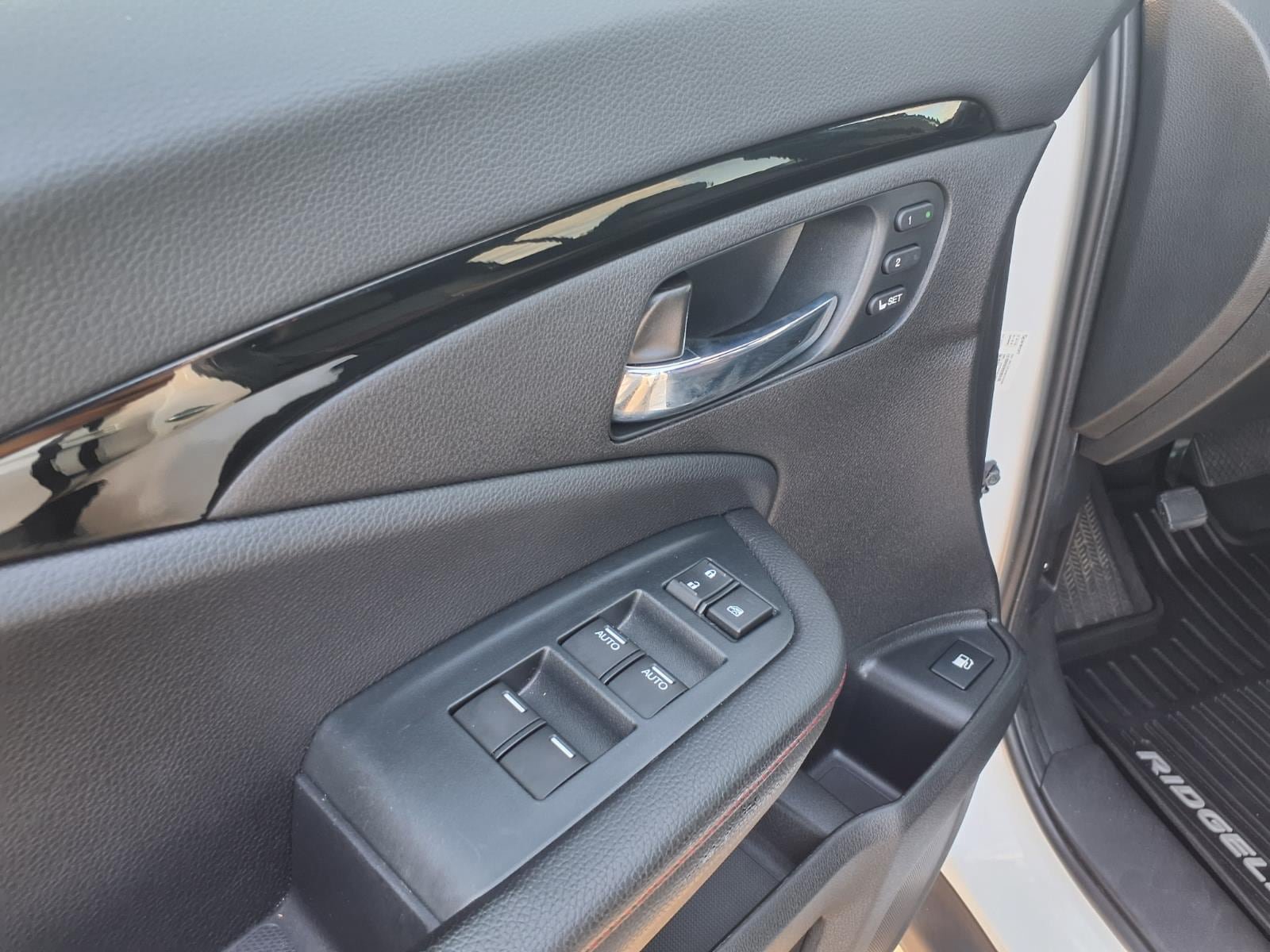 Used 2023 Honda Ridgeline Black Edition image 13