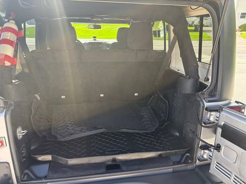 Used 2014 Jeep Wrangler Unlimited Sport w/ Quick Order Package 23S AWD/4WD image 15