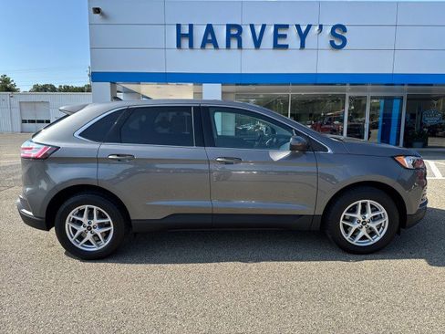 Used 2024 Ford Edge SEL image 6