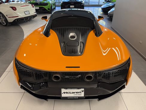 Used 2023 McLaren Artura image 5
