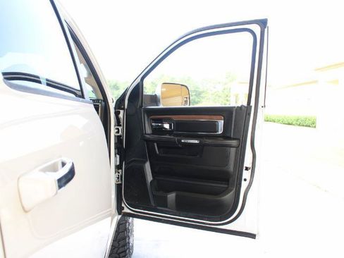 Used 2018 RAM 2500 Laramie w/ Convenience Group AWD/4WD image 28